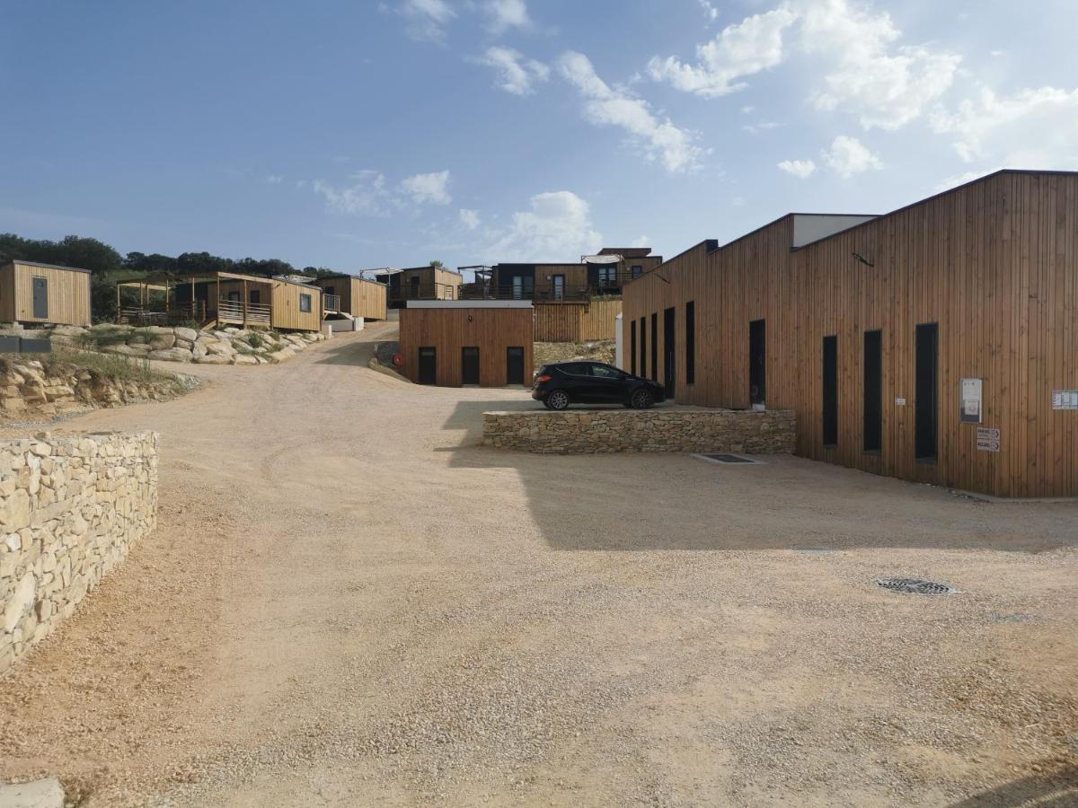 Camping Les Lodges Du Lagon Calvisson Eksteriør billede