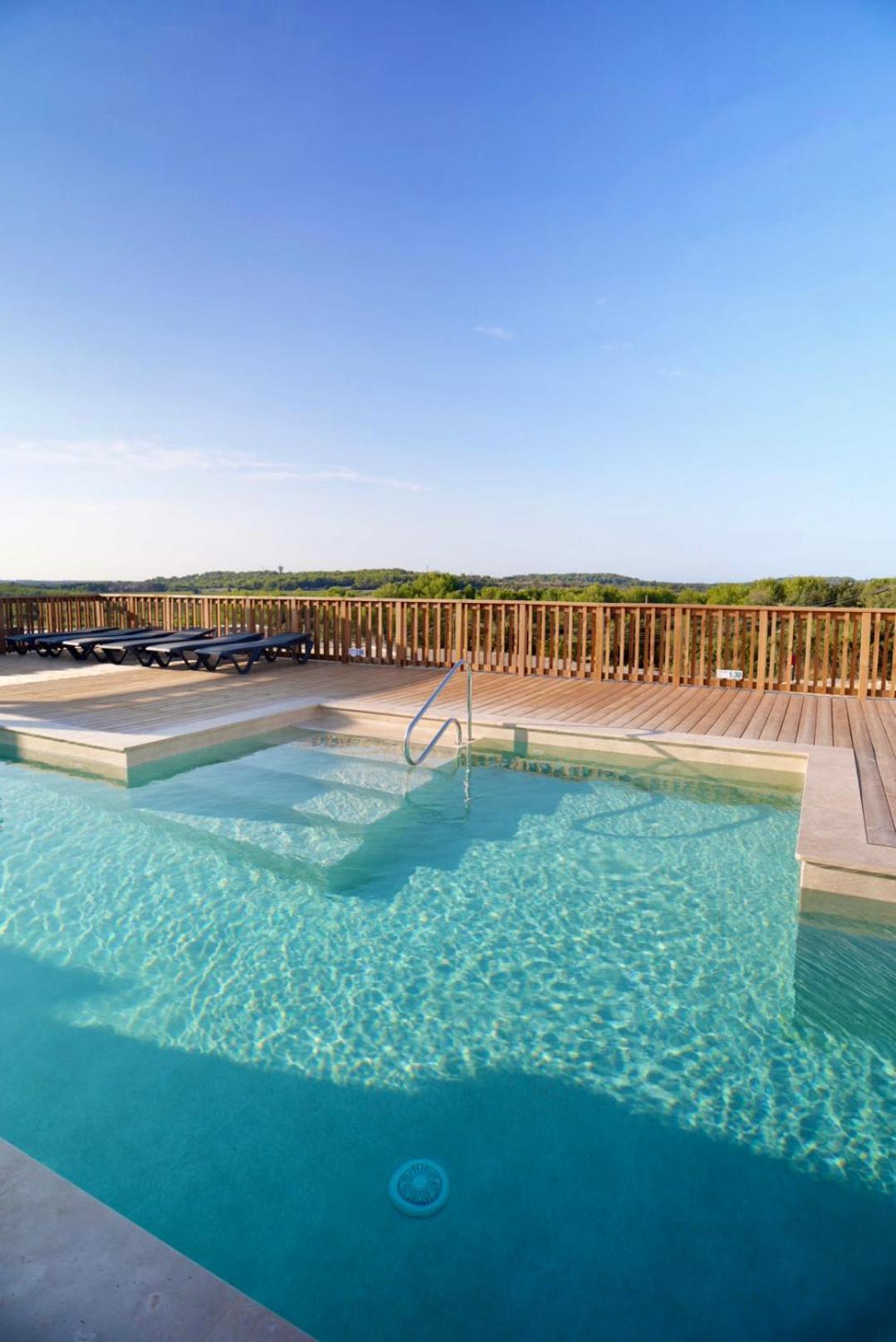 Camping Les Lodges Du Lagon Calvisson Eksteriør billede