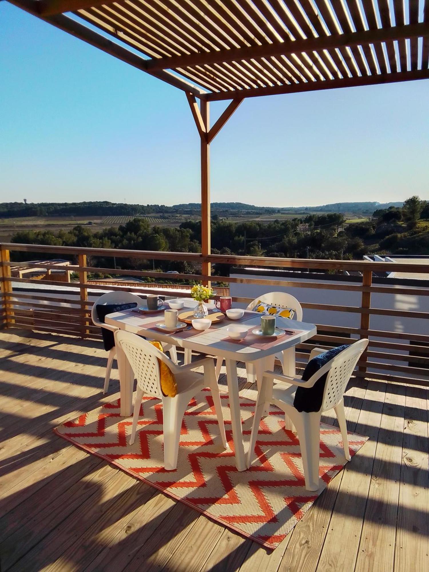 Camping Les Lodges Du Lagon Calvisson Eksteriør billede