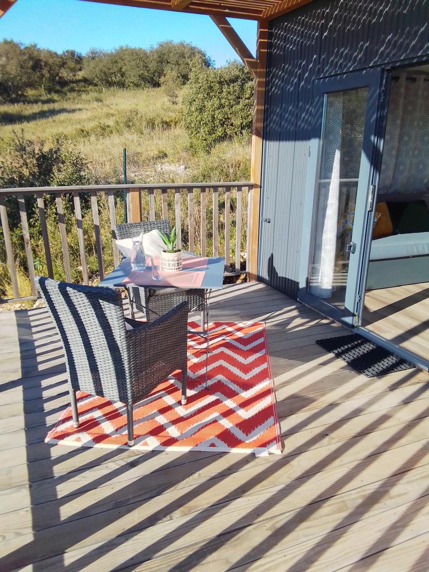 Camping Les Lodges Du Lagon Calvisson Eksteriør billede