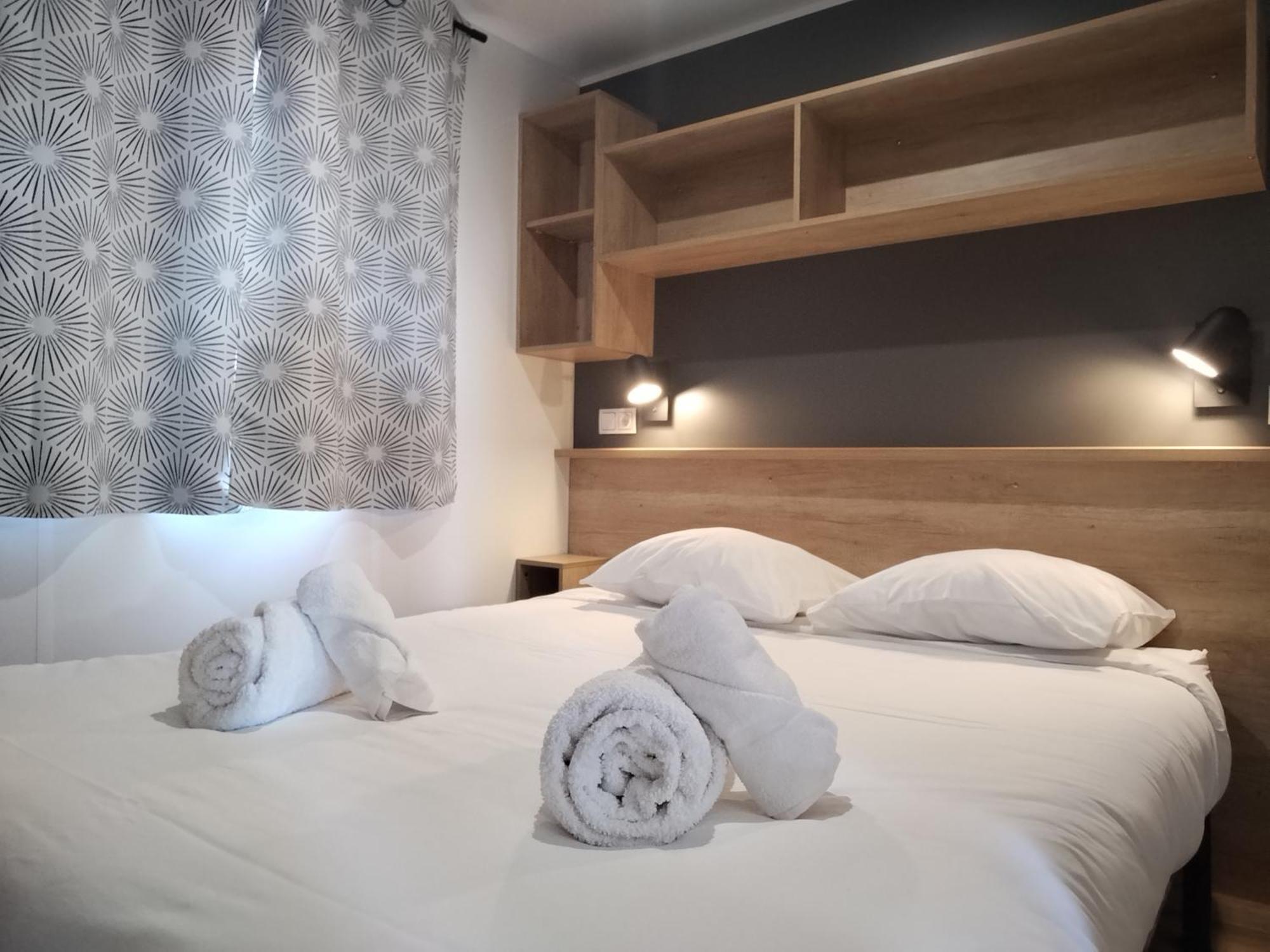Camping Les Lodges Du Lagon Calvisson Eksteriør billede